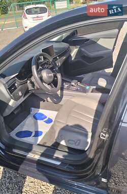 Седан Audi A4 2018 в 