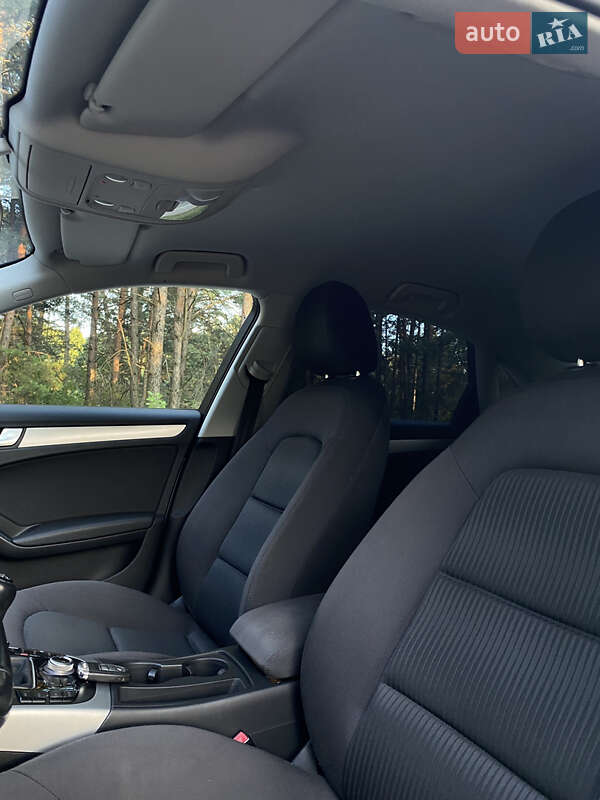 Седан Audi A4 2011 в Славуте