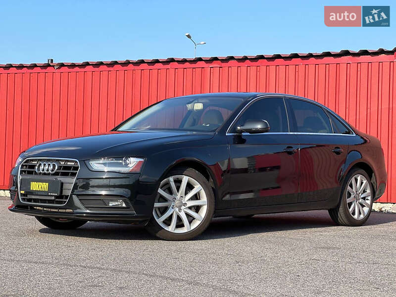 Седан Audi A4 2012 в Киеве