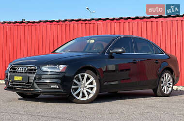 Седан Audi A4 2012 в 