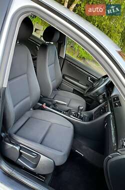 Седан Audi A4 2004 в 
