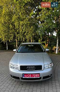 Седан Audi A4 2004 в 