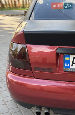 Седан Audi A4 1996 в 