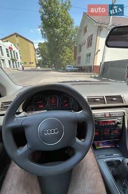 Седан Audi A4 2001 в 