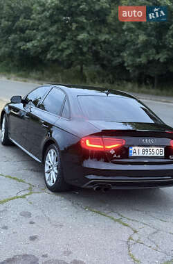 Седан Audi A4 2015 в 