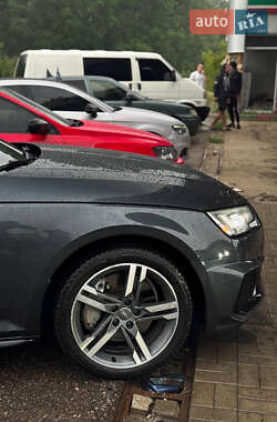 Седан Audi A4 2016 в 
