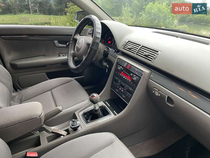 Универсал Audi A4 2004 в Сколе