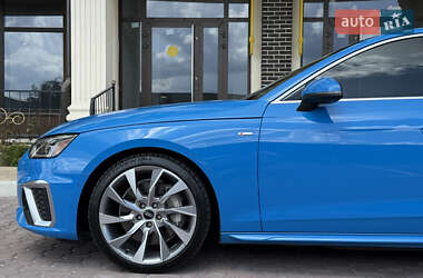 Седан Audi A4 2019 в 