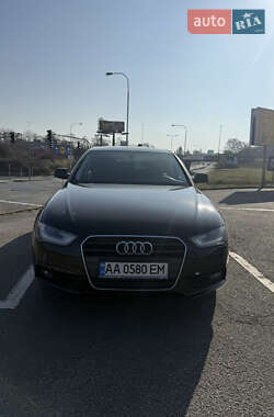 Седан Audi A4 2013 в Києві