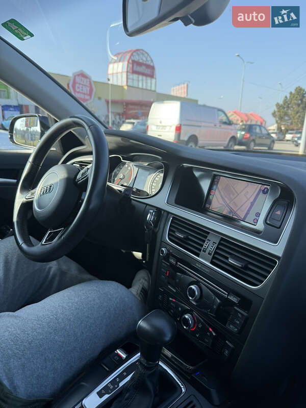 Седан Audi A4 2013 в Киеве