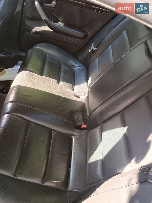 Седан Audi A4 2001 в Первомайске