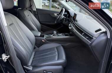 Седан Audi A4 2019 в 