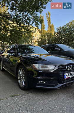 Седан Audi A4 2014 в Києві