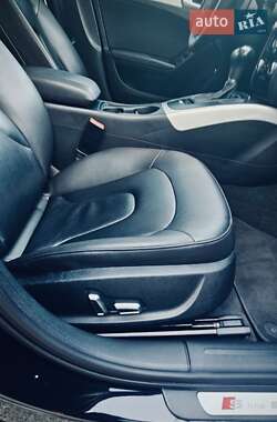 Седан Audi A4 2015 в 