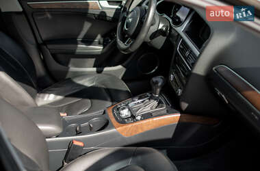 Седан Audi A4 2015 в 