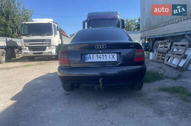 Седан Audi A4 1998 в 