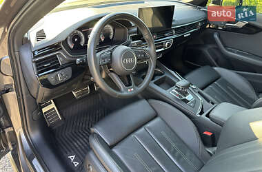 Седан Audi A4 2020 в 