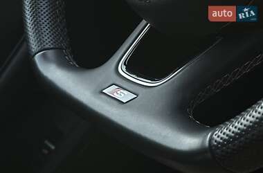 Седан Audi A4 2021 в 