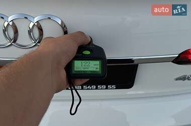 Седан Audi A4 2021 в 