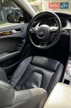 Седан Audi A4 2015 в 