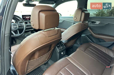 Седан Audi A4 2017 в 