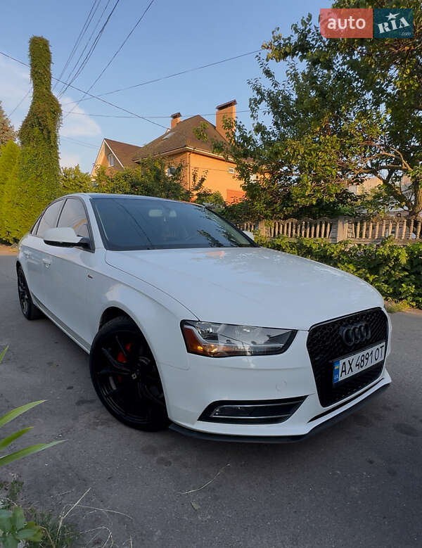 Седан Audi A4 2014 в Виннице