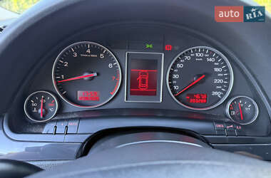 Седан Audi A4 2003 в 
