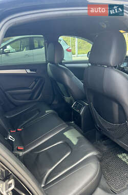 Седан Audi A4 2012 в 