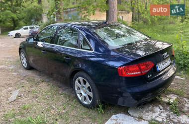 Седан Audi A4 2010 в 