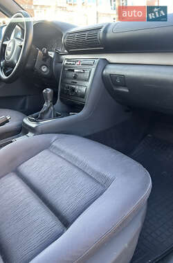 Седан Audi A4 2001 в 
