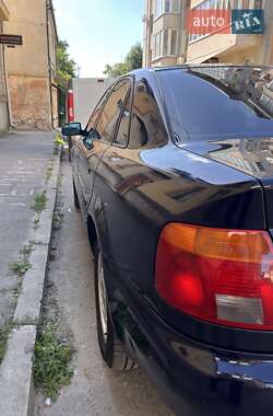 Седан Audi A4 1996 в 