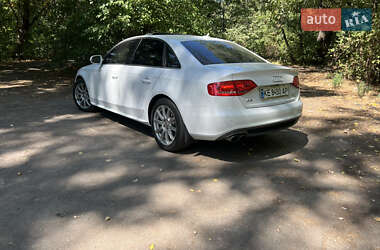 Седан Audi A4 2012 в 