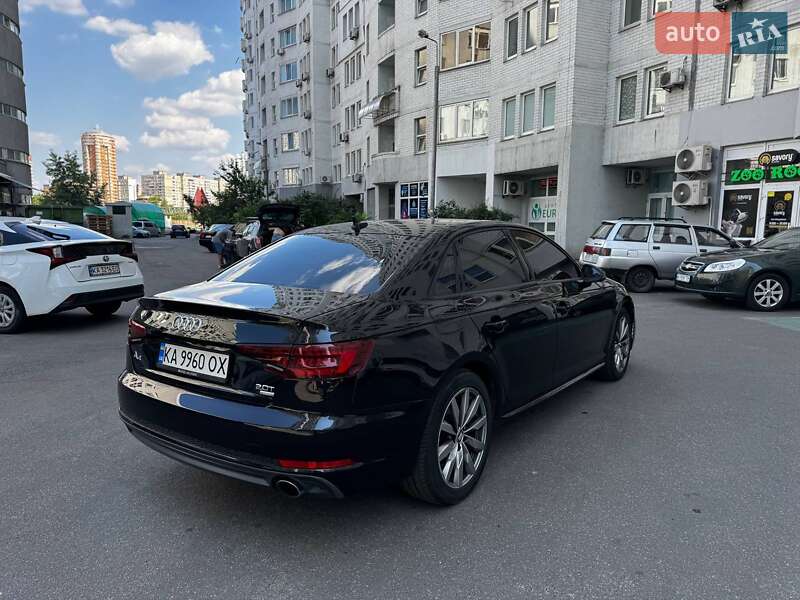 Седан Audi A4 2018 в Киеве