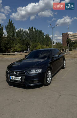 Седан Audi A4 2013 в Кривом Роге