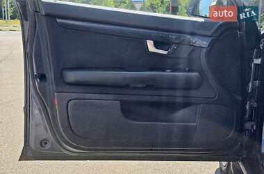 Седан Audi A4 2001 в 