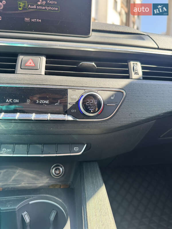 Седан Audi A4 2017 в Одессе