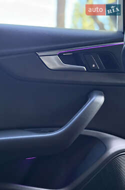 Седан Audi A4 2016 в 
