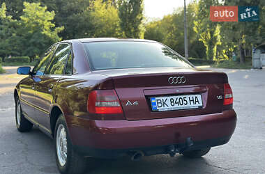 Седан Audi A4 1999 в 