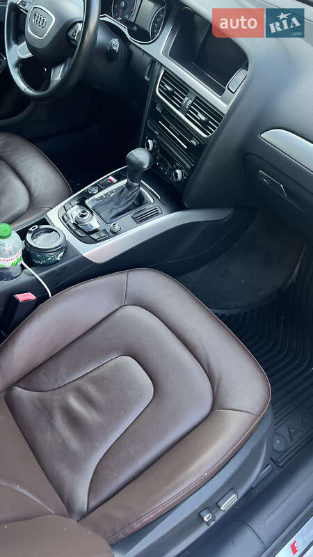 Седан Audi A4 2014 в Нововолынске