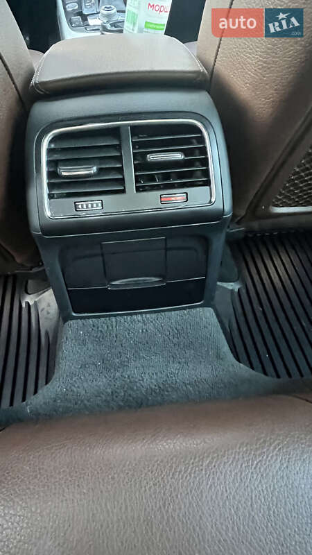 Седан Audi A4 2014 в Нововолынске