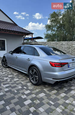 Седан Audi A4 2015 в 