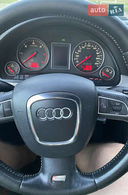 Седан Audi A4 2003 в 
