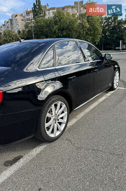 Седан Audi A4 2013 в 