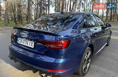 Седан Audi A4 2017 в 