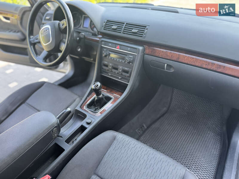 Седан Audi A4 2005 в Ужгороде