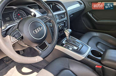 Седан Audi A4 2015 в 