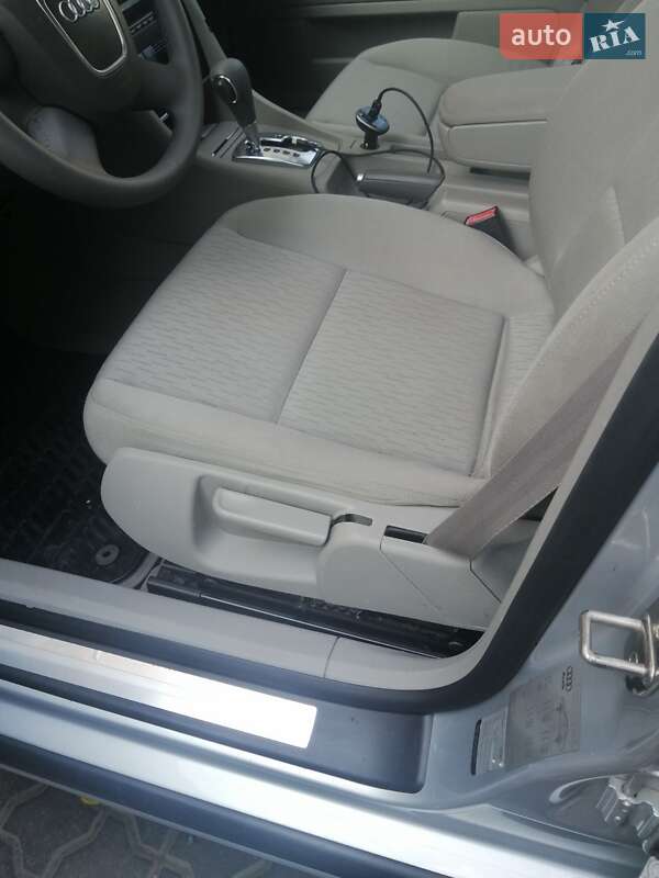 Седан Audi A4 2004 в Одессе