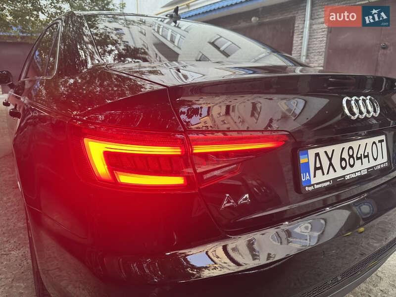 Седан Audi A4 2018 в Ивано-Франковске