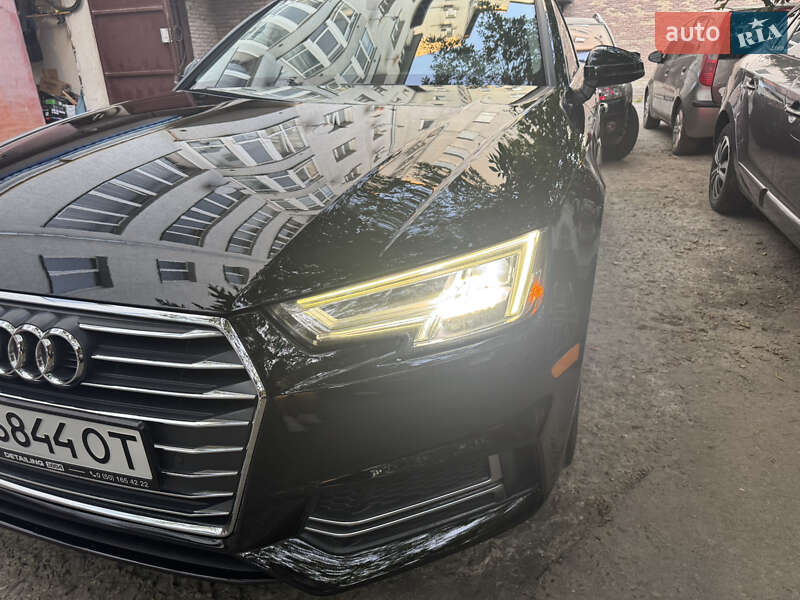 Седан Audi A4 2018 в Ивано-Франковске