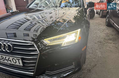 Седан Audi A4 2018 в 